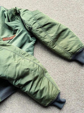 Avirex flight bomber jacket (L)
