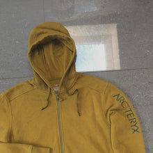 Arc’teryx Hoodie (M)
