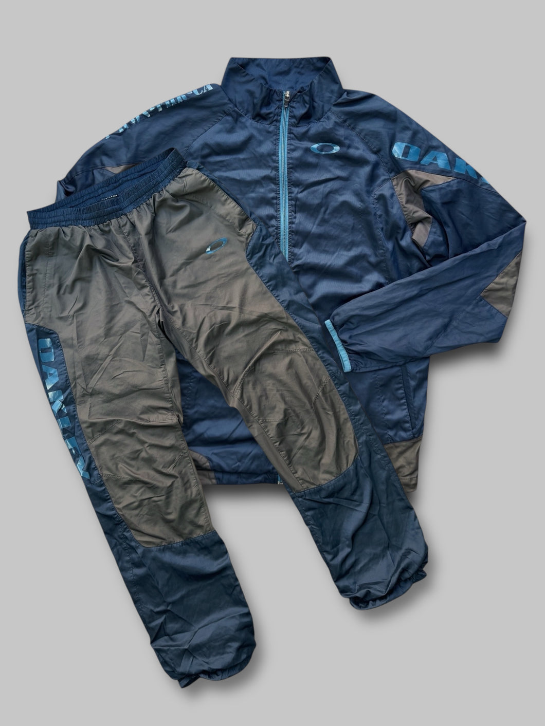 Oakley Full Tracksuit (Fits M)